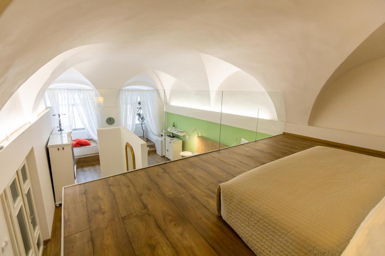 Palac Daun - Studio Apartments Znojmo Extérieur photo