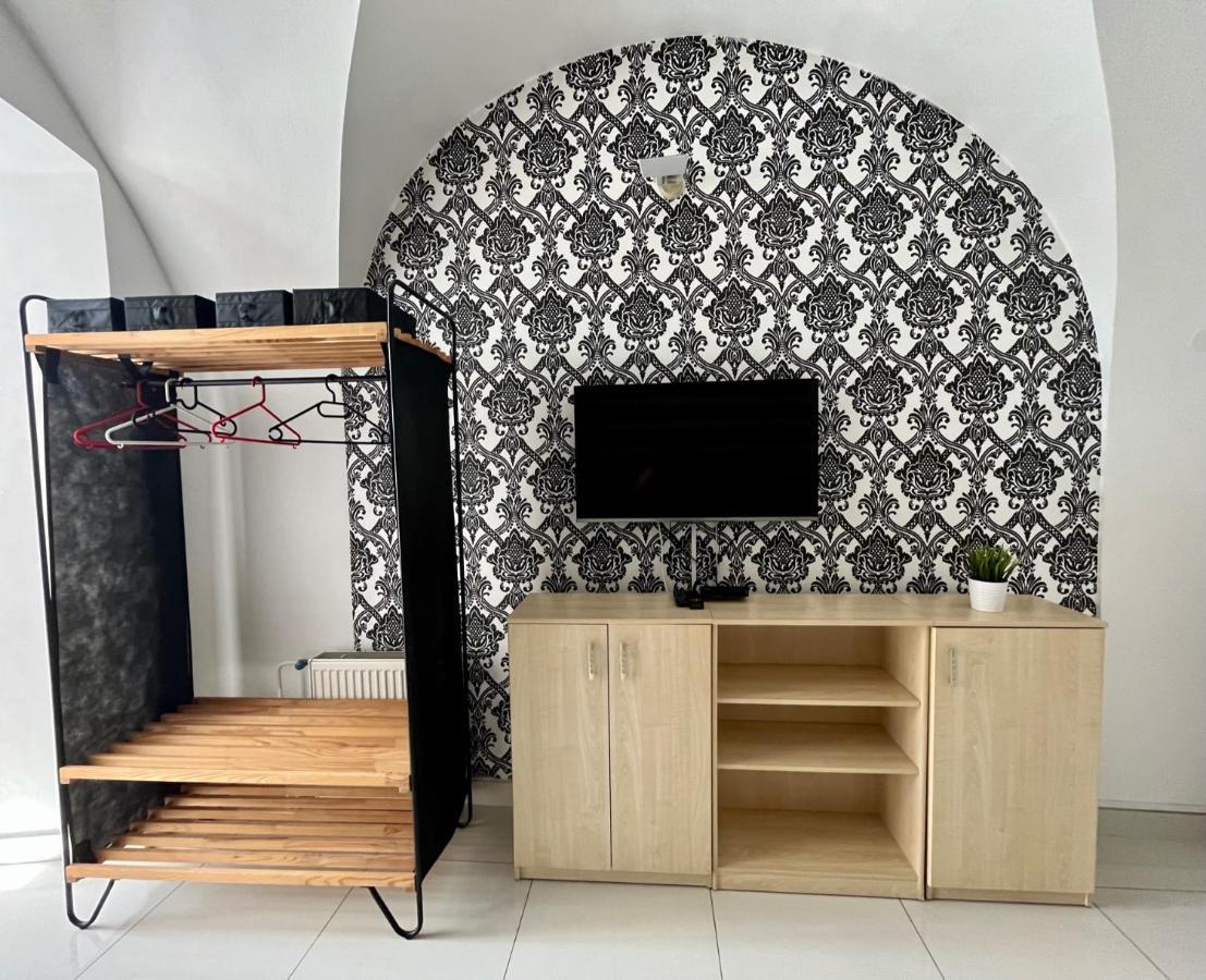 Palac Daun - Studio Apartments Znojmo Extérieur photo