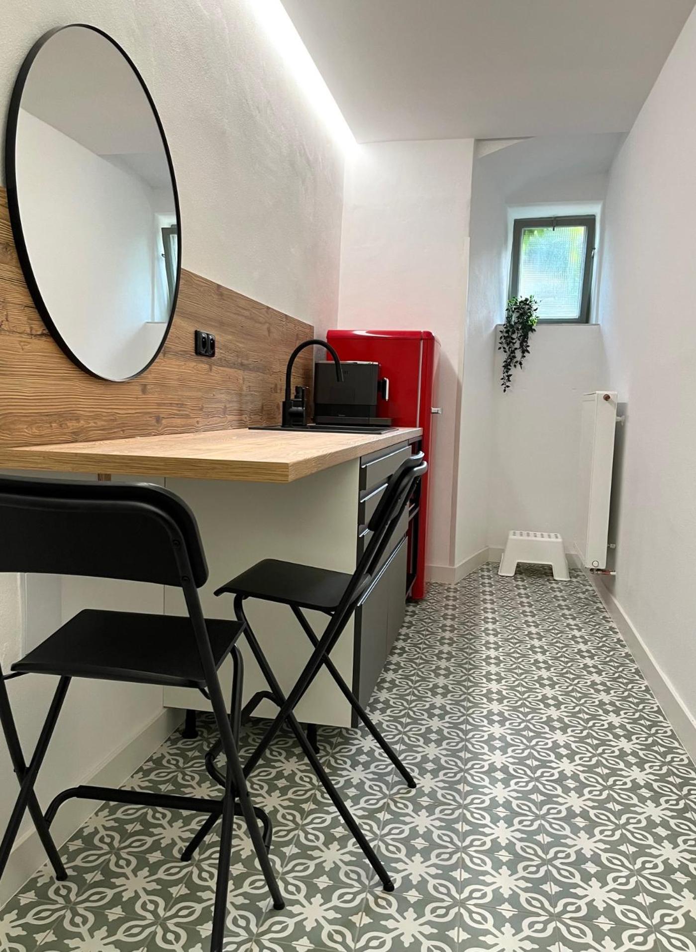 Palac Daun - Studio Apartments Znojmo Extérieur photo